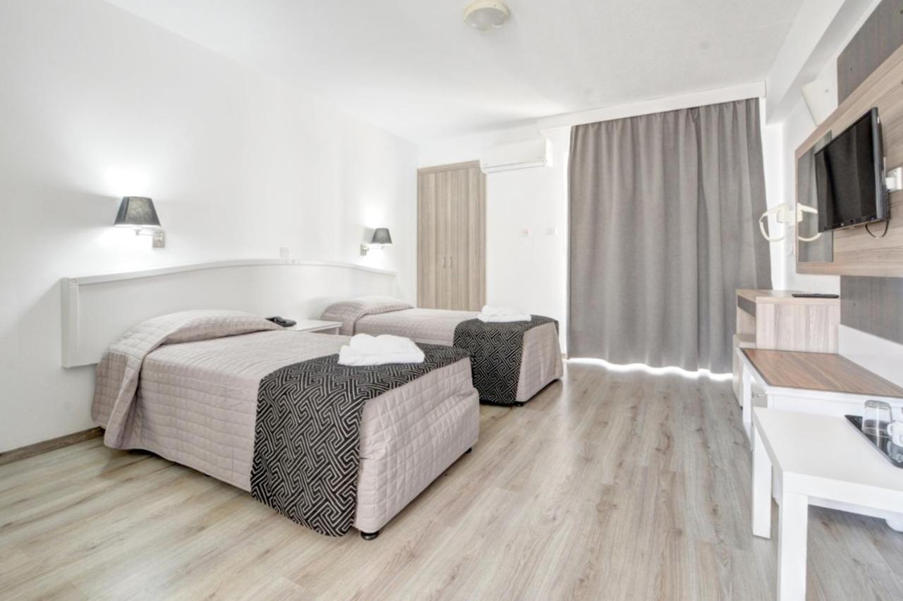 Barbara Hotel Apts Ajía Nápa Eksteriør bilde