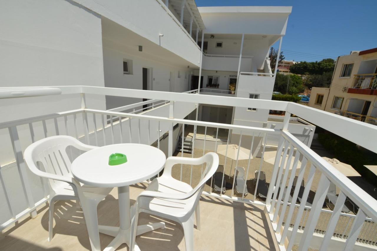 Barbara Hotel Apts Ajía Nápa Eksteriør bilde
